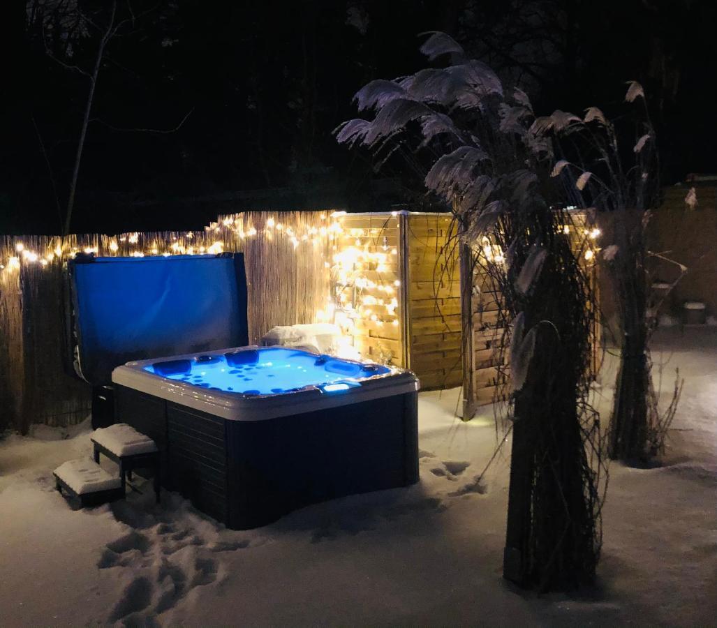 Gartenloft Mit Outdoor Whirlpool Und Garten Petershagen-Eggersdorf Exterior foto